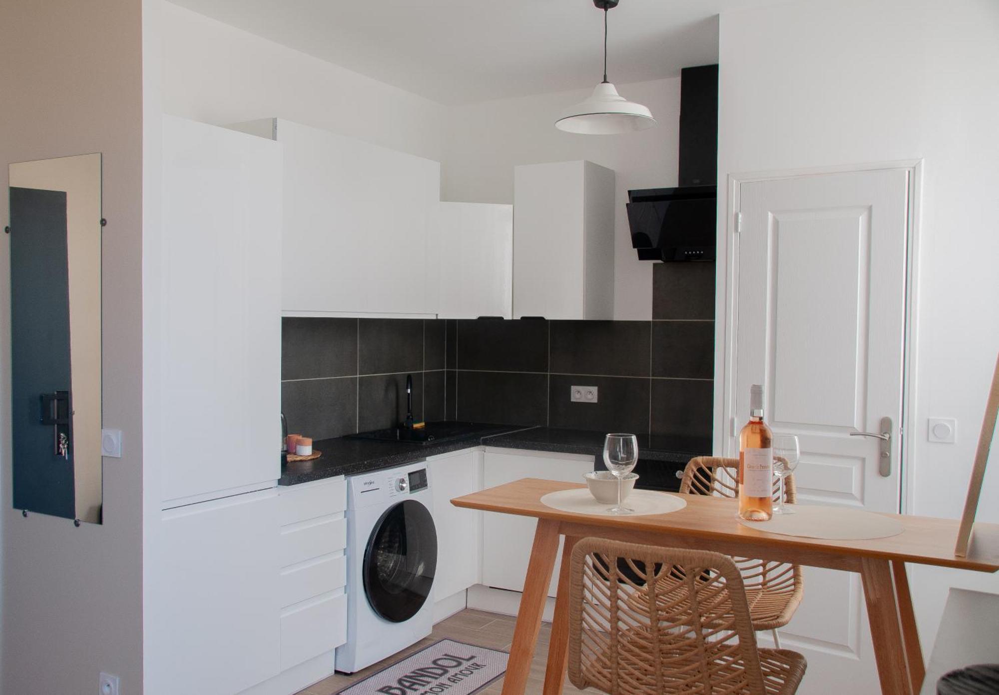 Bandol - Appartement Corneille Екстериор снимка