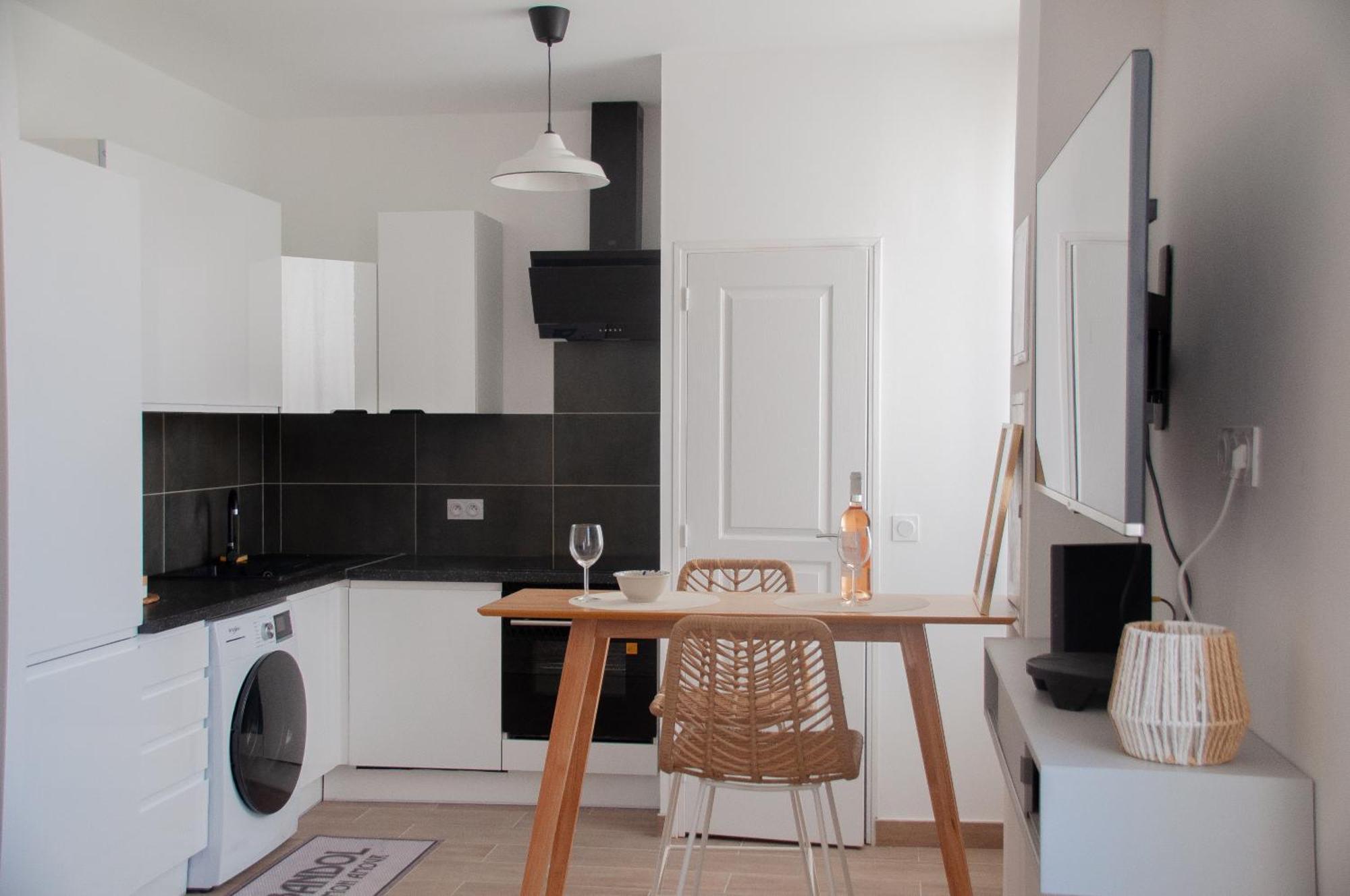 Bandol - Appartement Corneille Екстериор снимка